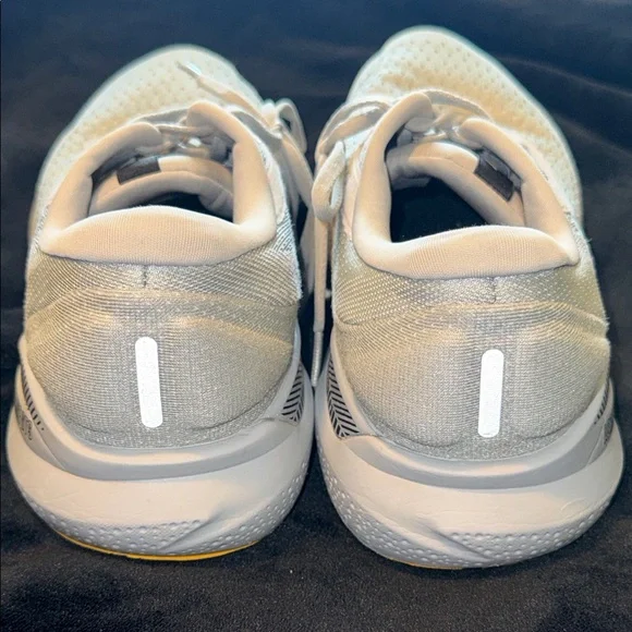 Brooks Adrenaline GTS 24Alloy/White/Gold FusionSize 11